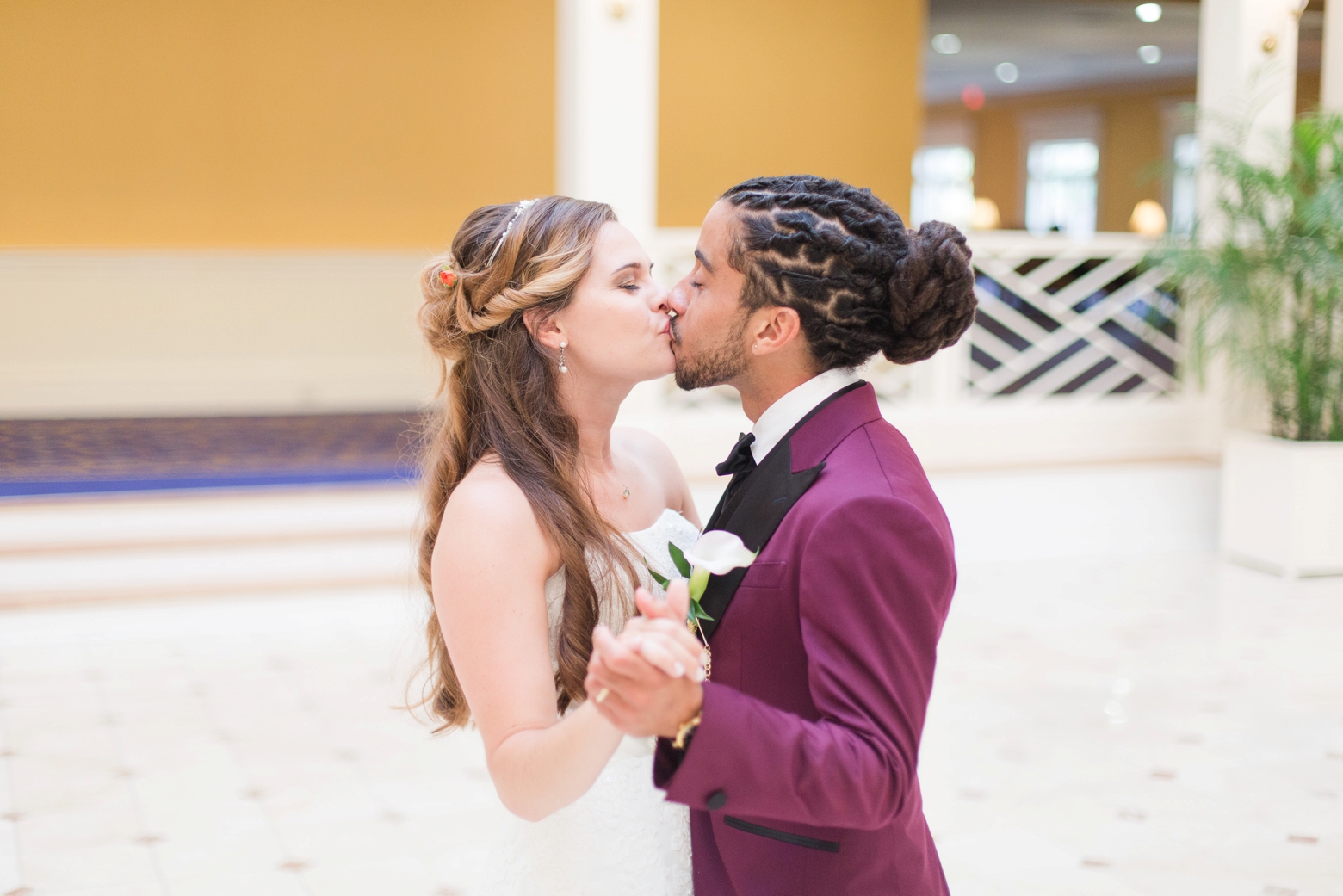  Founders Inn Wedding Virginia Beach by Angie McPherson Photography. Click through to see this Disney Tangled inspired wedding!