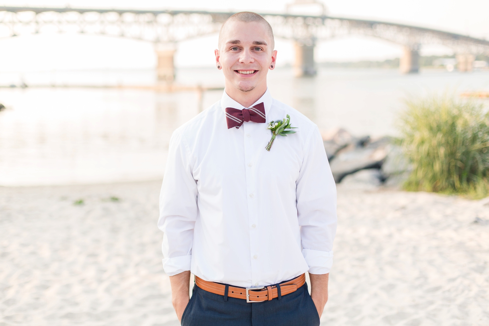 Intimate Yorktown Beach wedding by Angie McPherson Photography