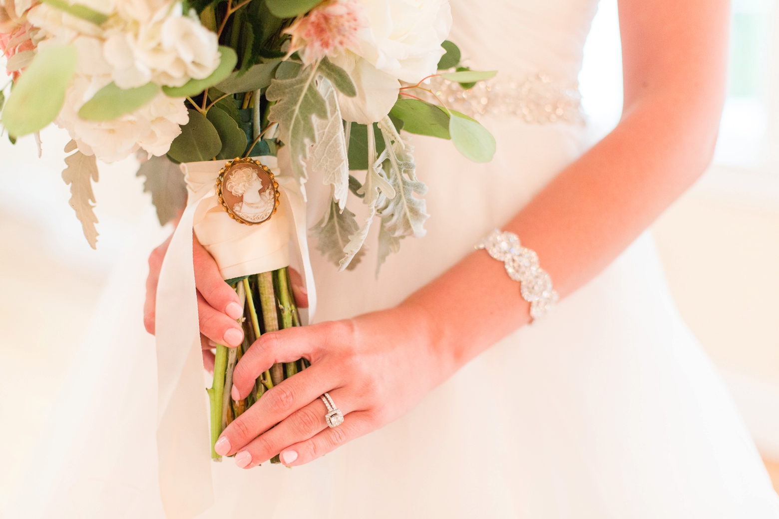 Woman's Club of Portsmouth Wedding by Angie McPherson Photography