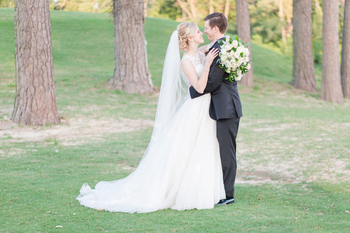 Williamsburg Wedding Photography | James River Country Club Wedding by Angie McPherson Photography